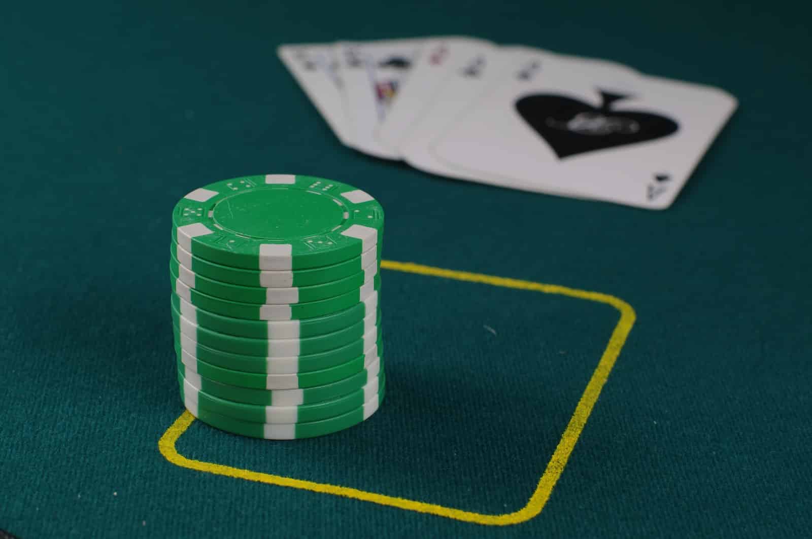 Combien de jeton au poker ?